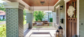 Renovated, Stylish Retreat w/ Patio in Lakeland!