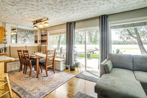 Interior - Hot Tub, Deck & Mtn Views: Nine Mile Falls Duplex (Nine Mile Falls)