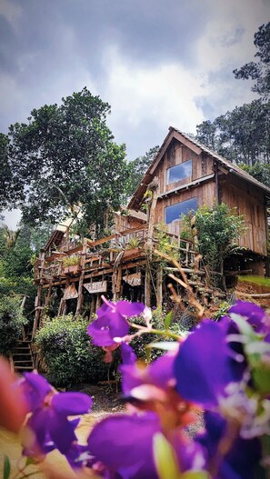 Signature House, Balcony, Mountain View | Mountain view - To Chim Ri Homestay Mang Đen (Kon Plong)