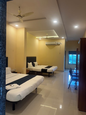 Standard Double or Twin Room. HOTEL MINT PARK