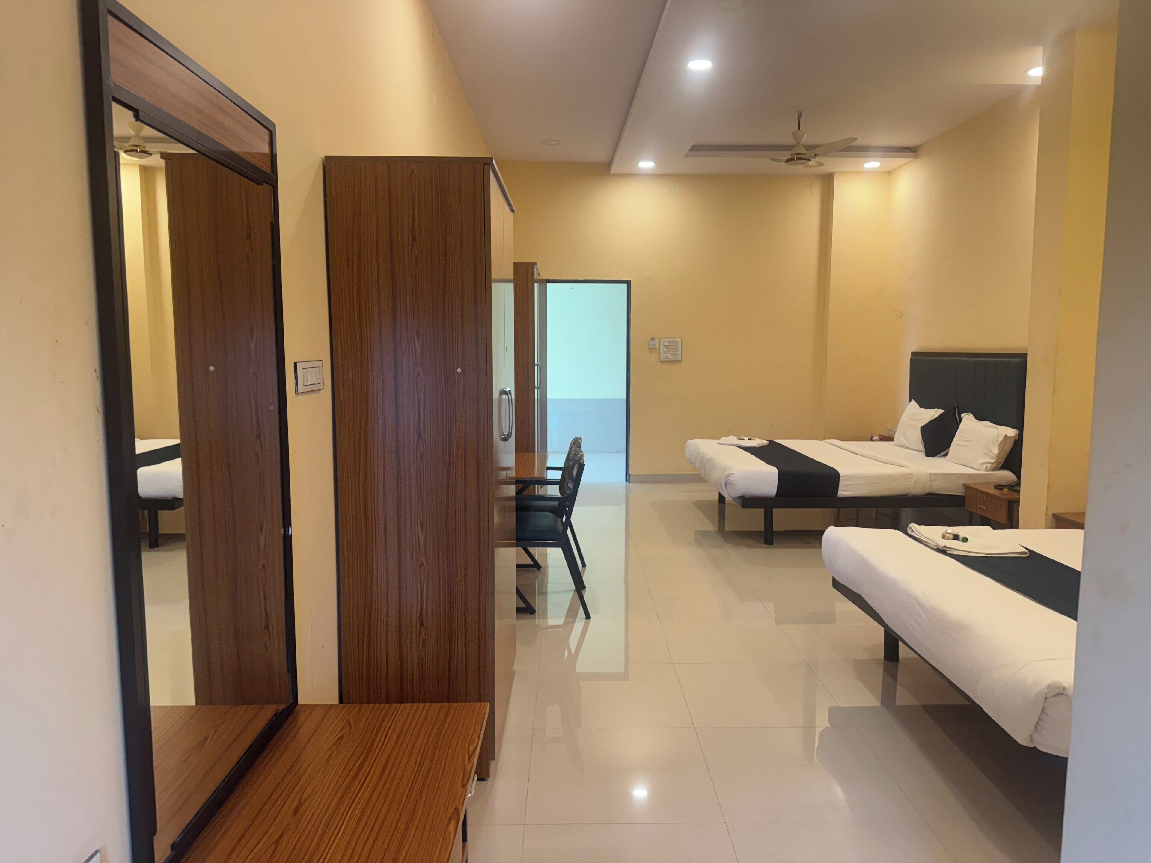 Standard Double or Twin Room | Laptop workspace, free WiFi, bed sheets