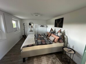 1 bedroom, in-room safe, free WiFi, bed sheets - Garden chalet Dinkelsbühl (Dinkelsbühl)
