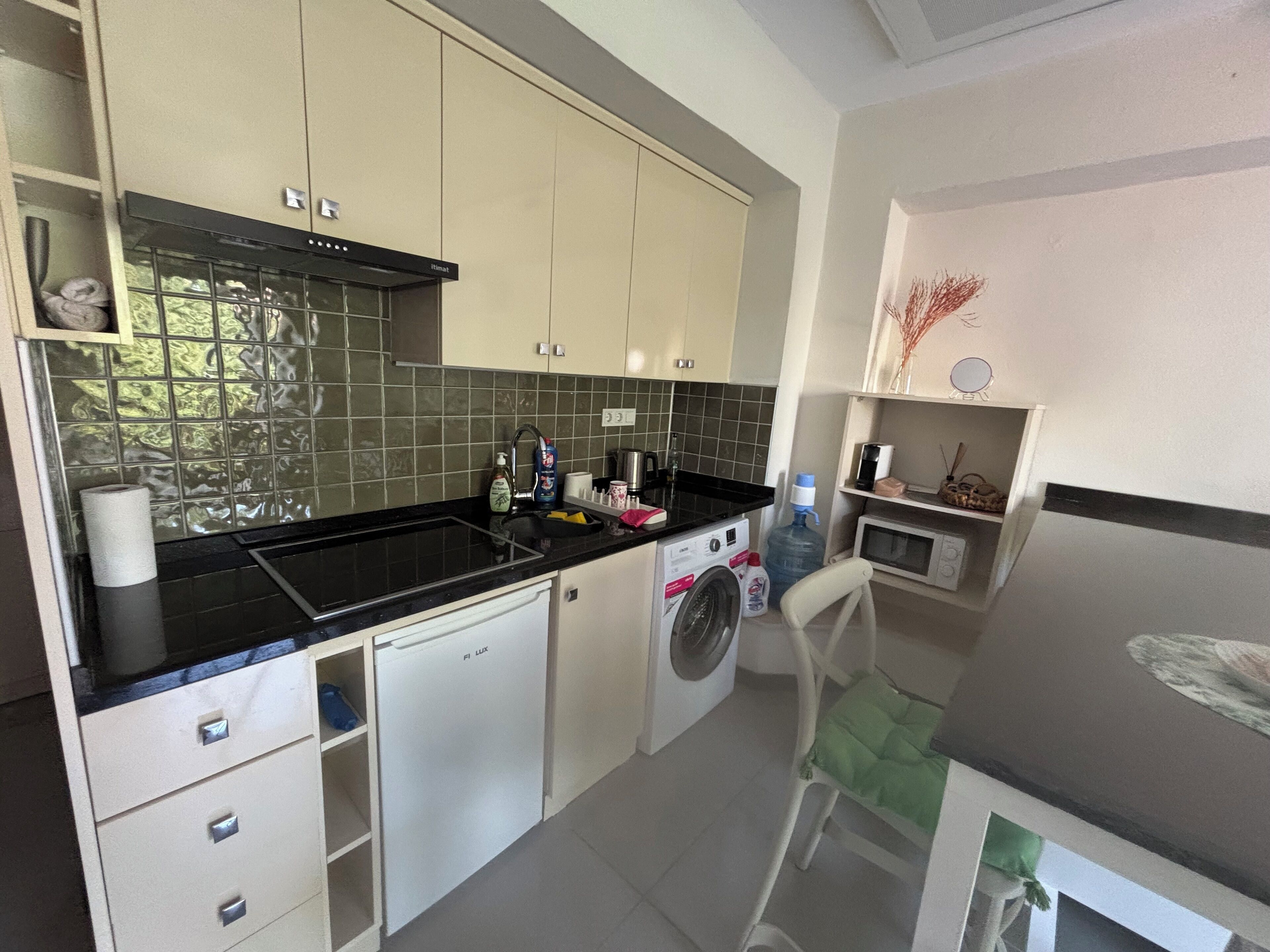 Microwave, oven, stovetop, dishwasher