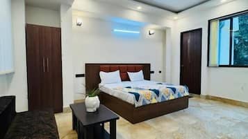 Deluxe Double Room, Balcony | Free WiFi