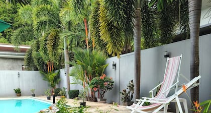 KHAB room 1 A 30 sqm room with access to a 10x4 M swimming pool, for free!