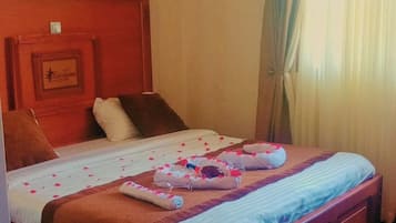 Double Room, Garden View | Free WiFi, bed sheets