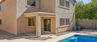 Family-Friendly 4BR Retreat w Pool & Backyard Oasis – Surprise AZ