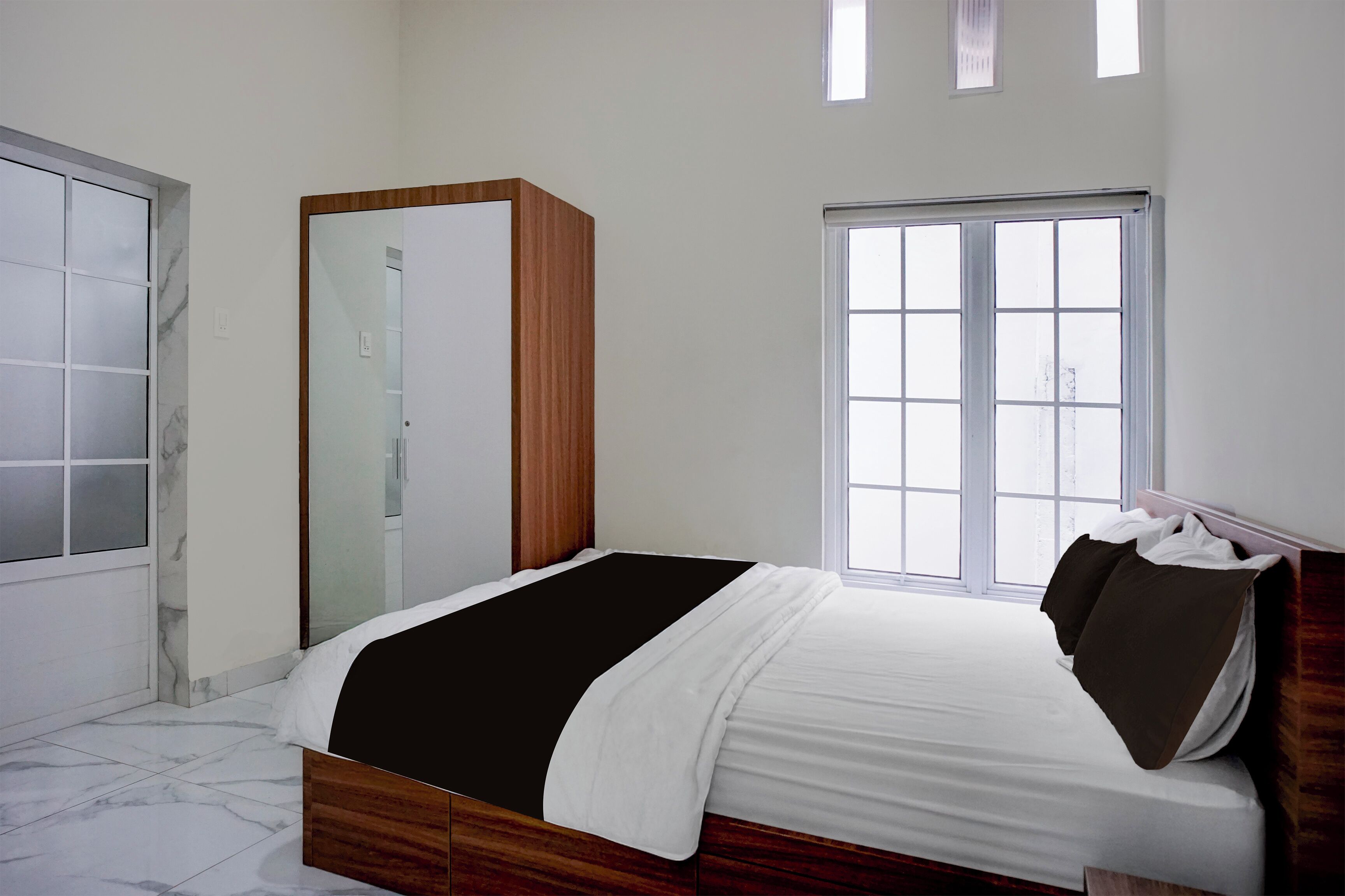 Deluxe Double Room | Free WiFi, bed sheets