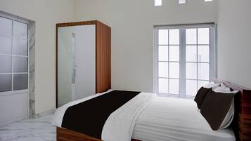 Quarto casal luxo | Wi-Fi de cortesia, roupa de cama