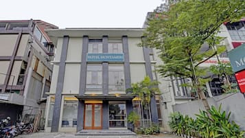 Fachada de la propiedad