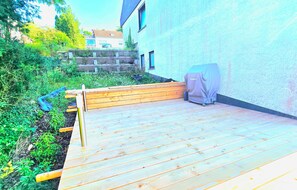 Terrace/patio - 15 min downtown | Terrace, Grill, Luxury, Cinema, Quiet (Trierweiler)