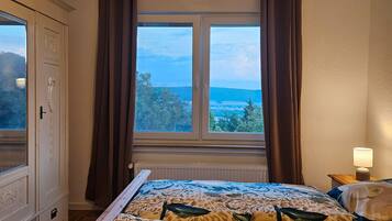 2 slaapkamers, een strijkplank/strijkijzer, wifi, beddengoed