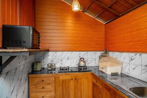 Villa, 3 Bedrooms, Private Pool | Private kitchen | Microwave, stovetop, cookware/dishes/utensils