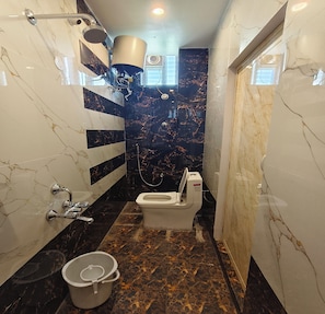 Towels, soap, shampoo