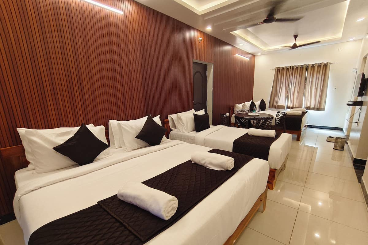 Deluxe Room | Egyptian cotton sheets, premium bedding