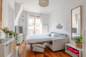 1 bedroom, iron/ironing board, Internet, bed sheets