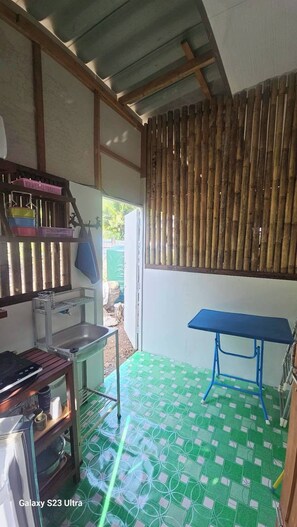 Room, 1 Bedroom, Garden View | Interior