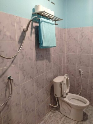 Room, 1 Bedroom, Garden View | Bathroom