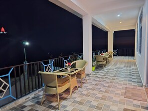 Deluxe Room | Balcony