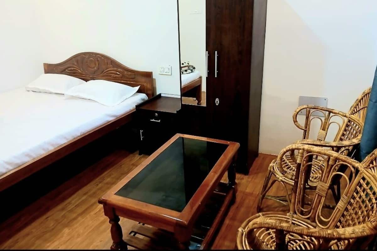 Deluxe Double Room, Balcony, Hill View | Desk, free WiFi