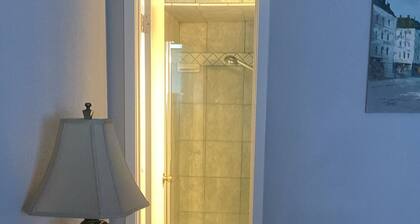 Charming 1-bedroom house in fantastic Conroe with AC