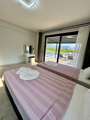 5 bedrooms, iron/ironing board, internet, bed sheets