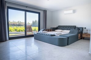 5 slaapkamers, een strijkplank/strijkijzer, gratis wifi, beddengoed