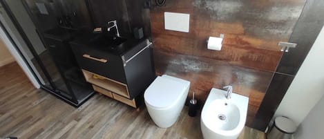 Family Apartment | Bathroom