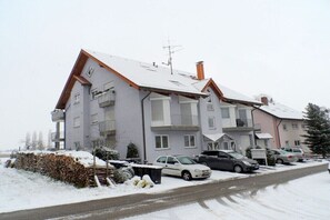 Exterior - Holiday Home in Pfaffenweiler (Pfaffenweiler)