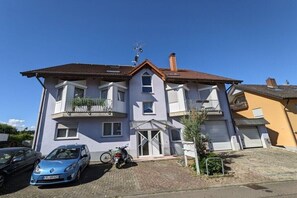 Esterni