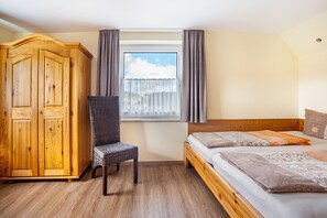 1 bedroom, WiFi, bed sheets