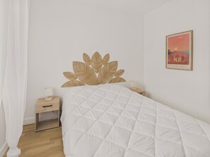 3 bedrooms, iron/ironing board, free WiFi, wheelchair access