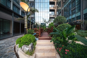 Garden - Jinchuan Hotel (Chongqing)