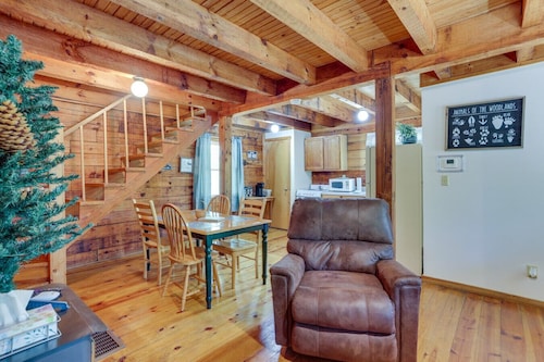 Hansel & Gretel Cabin at White Oaks Cabins