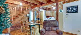 Hansel & Gretel Cabin at White Oaks Cabins