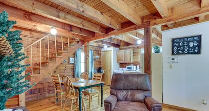 Hansel & Gretel Cabin at White Oaks Cabins