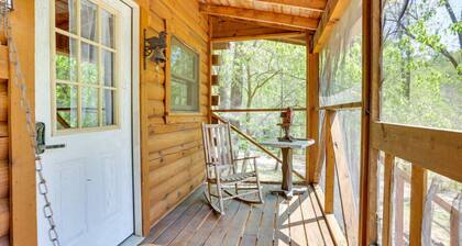 Hansel & Gretel Cabin at White Oaks Cabins