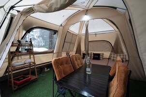 Family Room | WiFi (free), bed sheets