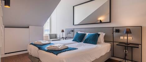 1 bedroom, iron/ironing board, internet, bed sheets