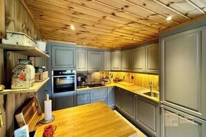 Refrigerador, horno, parrilla de estufa y lavavajillas