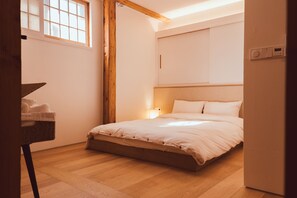 3 habitaciones, escritorio, wifi gratis y ropa de cama