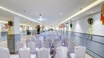 House | Banquet hall