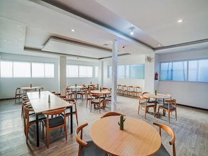 House | Dining