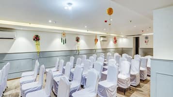 House | Meeting facility