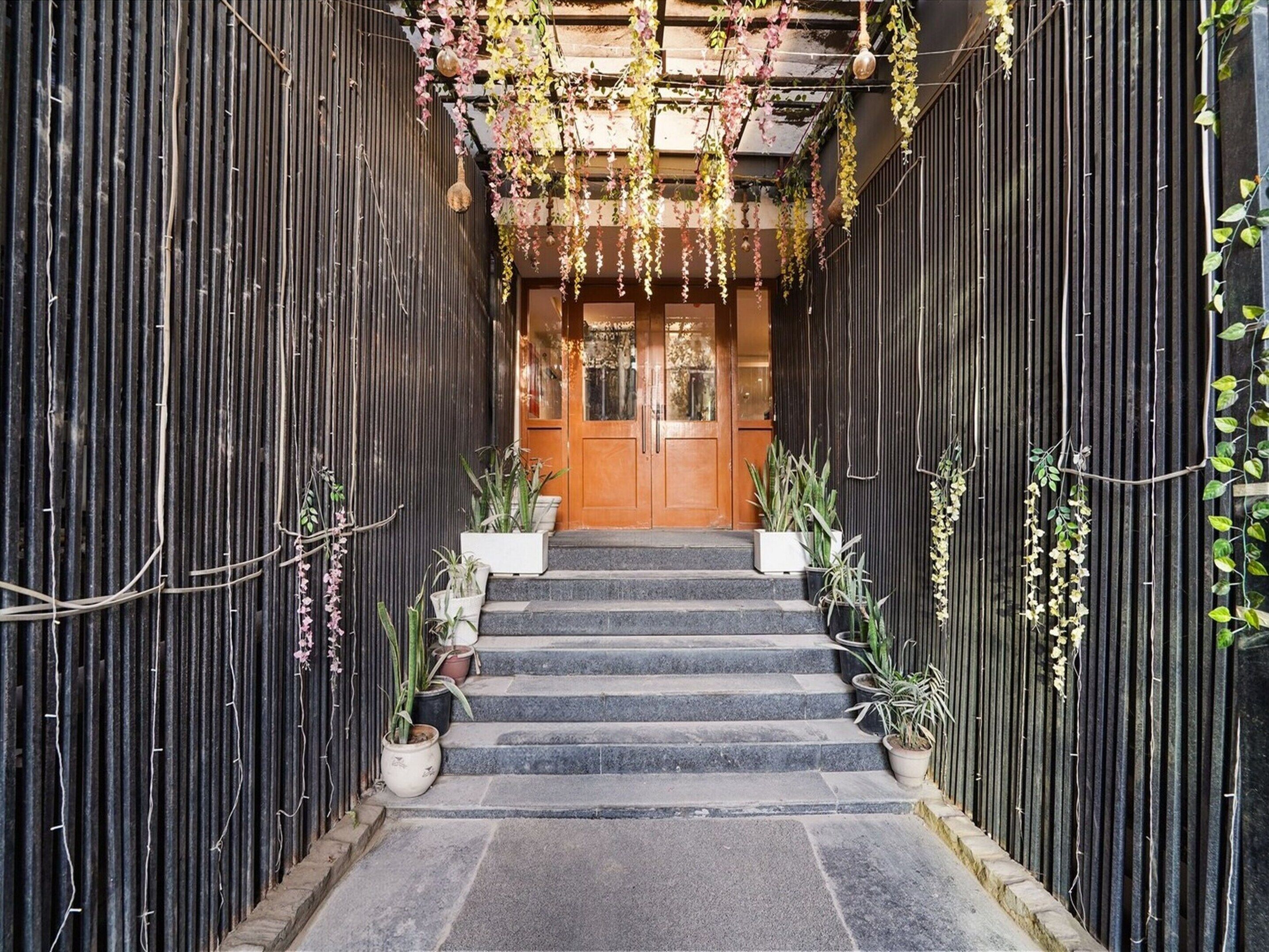 House | Reception