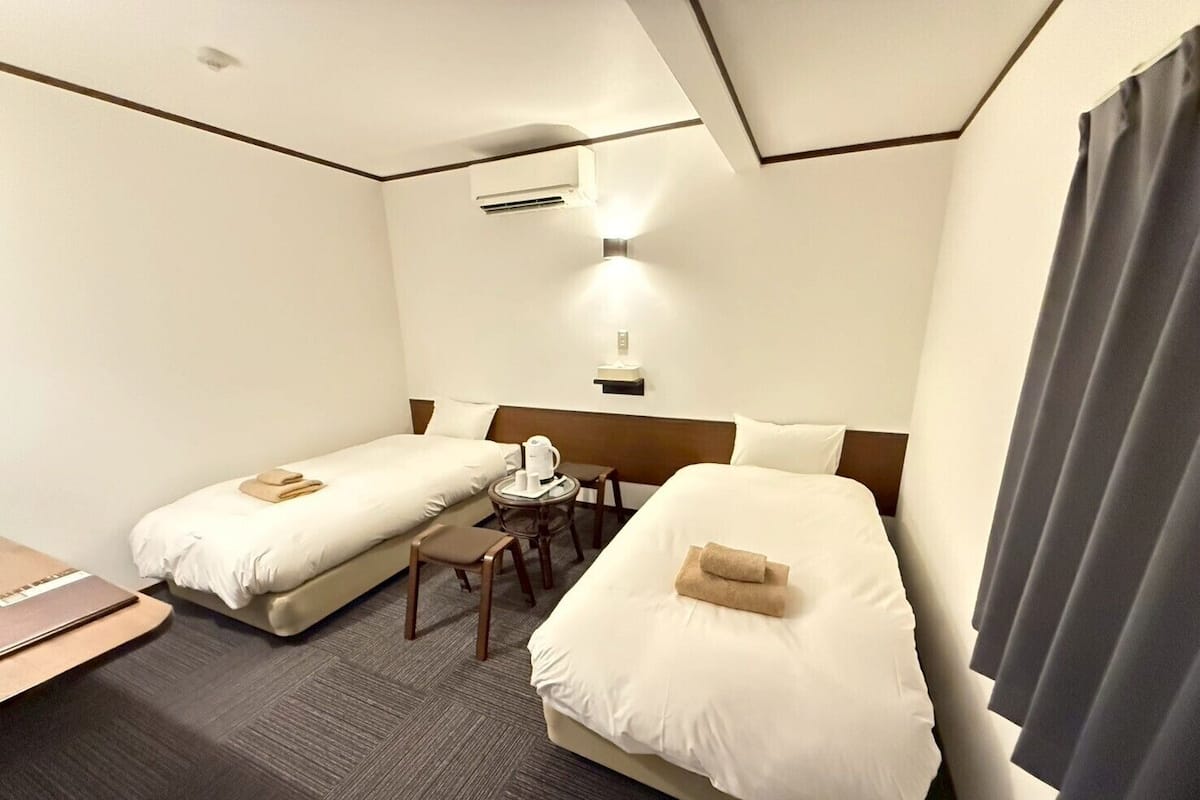 Twin Room | Free WiFi