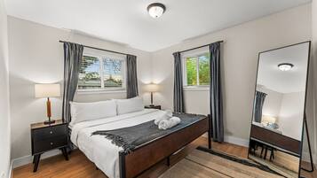 4 Schlafzimmer, Bügeleisen/Bügelbrett, kostenloses WLAN, Bettwäsche