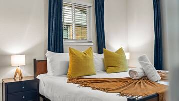 4 slaapkamers, een strijkplank/strijkijzer, gratis wifi, beddengoed