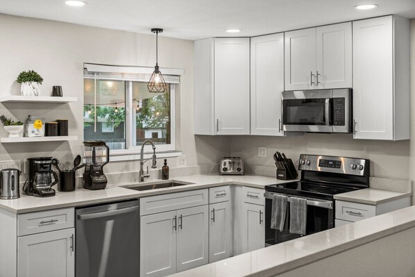 Fridge, microwave, oven, stovetop