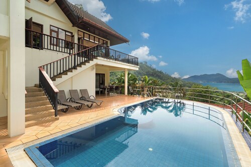 Emerald Hill Villas